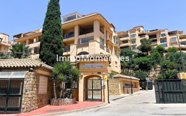 Resale - Apartment - Mijas - Calahonda