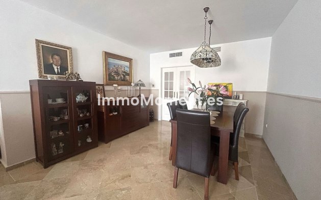 Resale - Apartment - Mijas - Calahonda