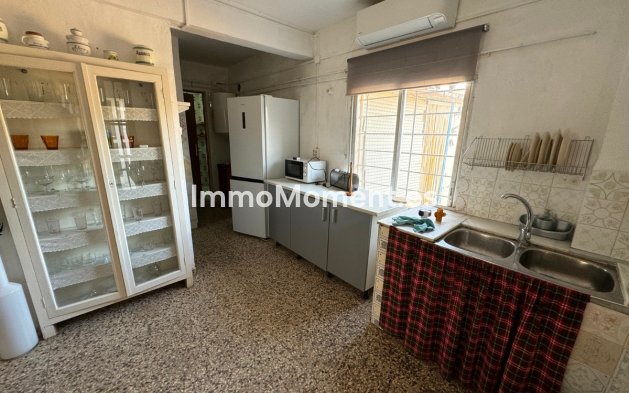 Resale - Villa - Guardamar del Segura - Guardamar del Segura Centro
