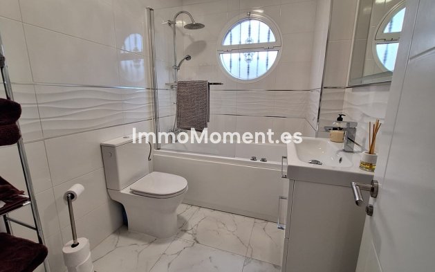 Resale - Villa - Guardamar del Segura - Guardamar del Segura Centro