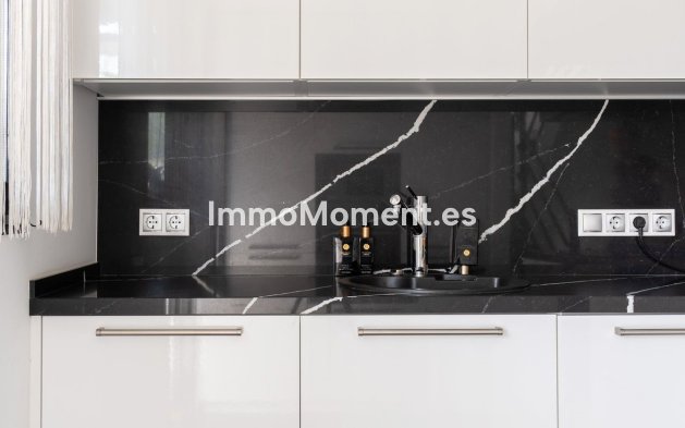 Bestaande woning - Geschakelde woning - Estepona  - New Golden Mile