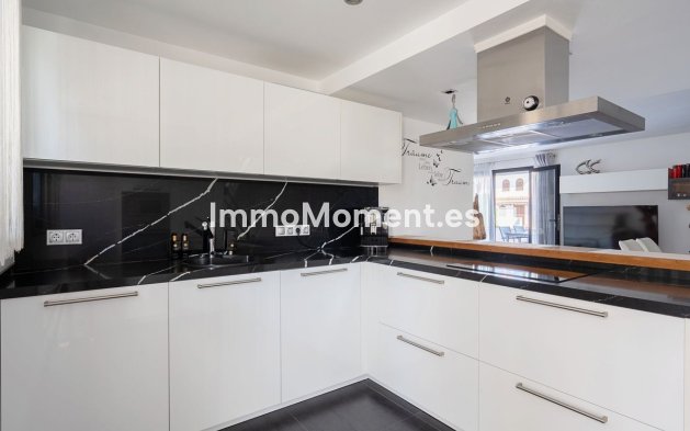 Bestaande woning - Geschakelde woning - Estepona  - New Golden Mile