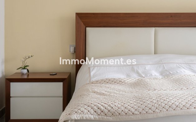 Bestaande woning - Geschakelde woning - Estepona  - New Golden Mile