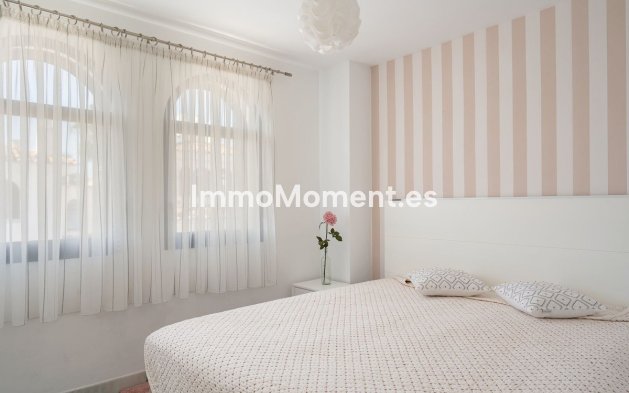 Bestaande woning - Geschakelde woning - Estepona  - New Golden Mile