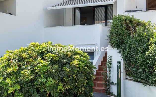 Bestaande woning - Geschakelde woning - Estepona  - New Golden Mile