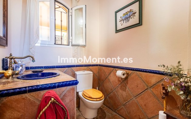 Wiederverkauf - Villa -   Inländisch - Alhaurín de la Torre