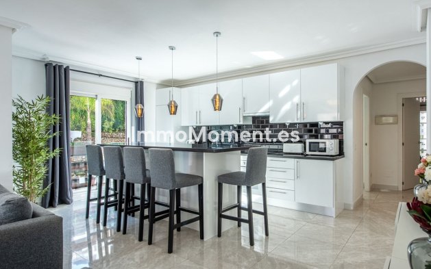 Wiederverkauf - Wohnung - Marbella - Nueva Andalucía