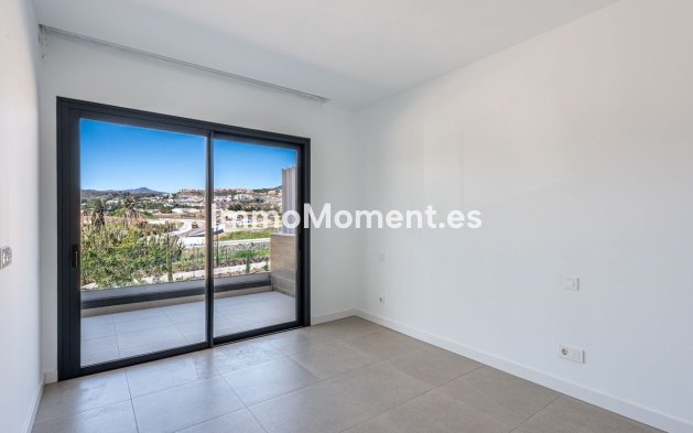 Revente - Villa - Estepona  - Atalaya