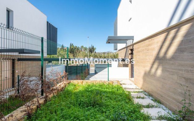 Revente - Villa - Estepona  - Atalaya