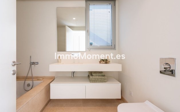 Resale - Apartment - Benahavís - Benahavís Centro
