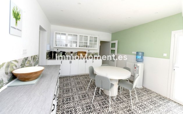 Revente - Villa - Benalmadena - Benalmadena Centro