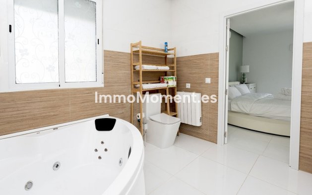 Revente - Villa - Benalmadena - Benalmadena Centro