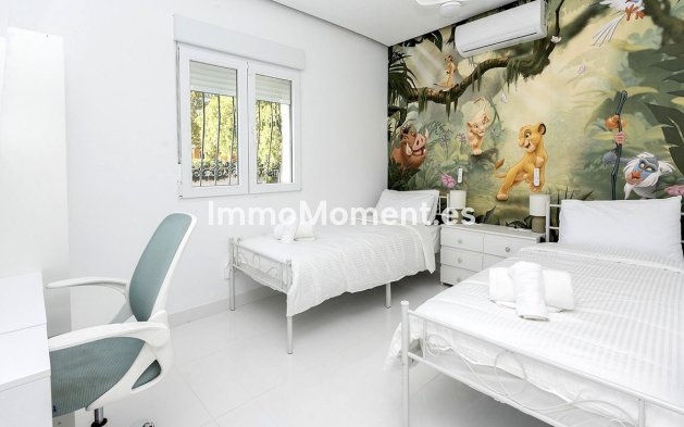 Revente - Villa - Benalmadena - Benalmadena Centro