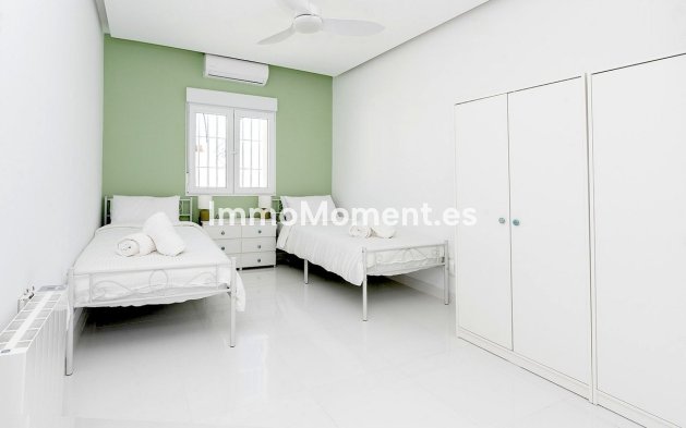 Revente - Villa - Benalmadena - Benalmadena Centro