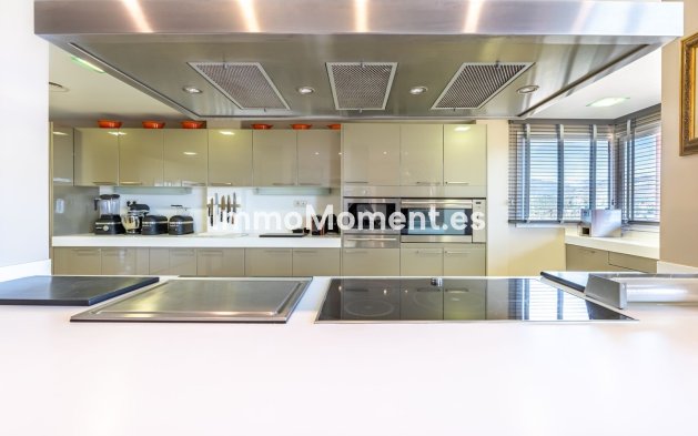 Wiederverkauf - Wohnung - Marbella - Nueva Andalucía