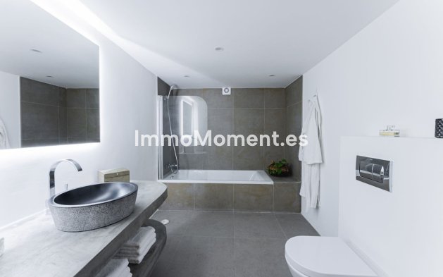 Wiederverkauf - Villa - Estepona  - New Golden Mile