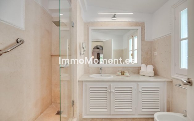 Revente - Villa - Marbella - Nueva Andalucía