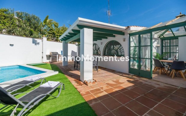 Revente - Villa - Marbella - Nueva Andalucía
