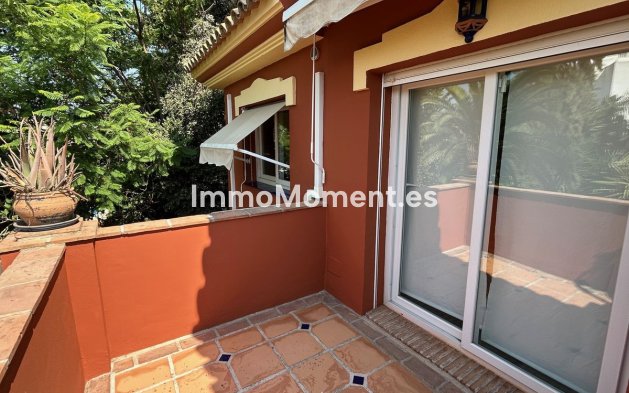 Wiederverkauf - Reihenhaus - Estepona  - Atalaya