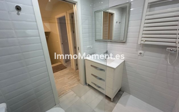 Wiederverkauf - Reihenhaus - Estepona  - Atalaya