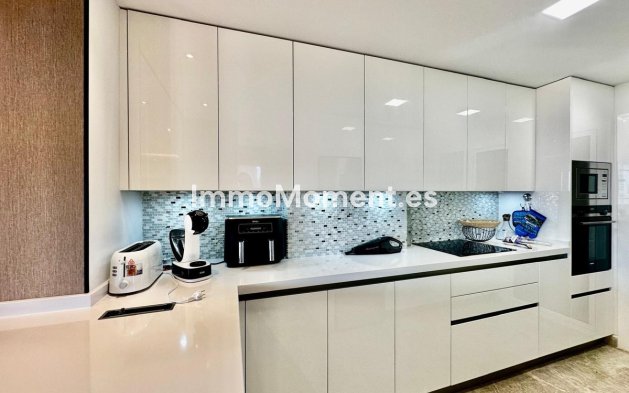 Wiederverkauf - Wohnung - Marbella - Nueva Andalucía