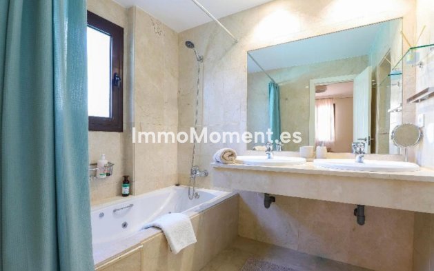 Wiederverkauf - Wohnung - Marbella - Nueva Andalucía