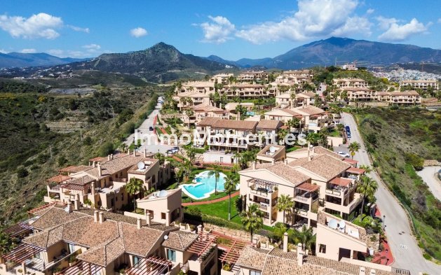 Wiederverkauf - Wohnung - Estepona  - Atalaya
