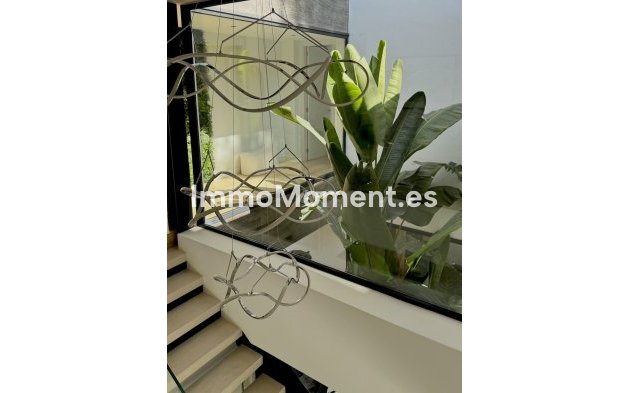 Wiederverkauf - Villa - Marbella - Nagüeles