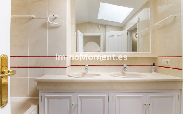 Revente - Appartement - Marbella - Nueva Andalucía