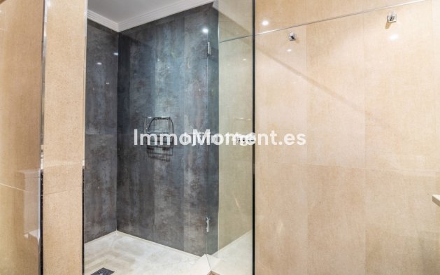 Wiederverkauf - Wohnung - Marbella - Nueva Andalucía