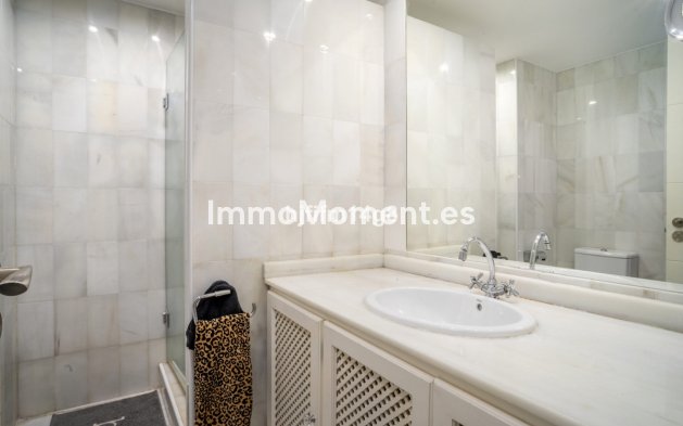 Wiederverkauf - Wohnung - Marbella - Nueva Andalucía
