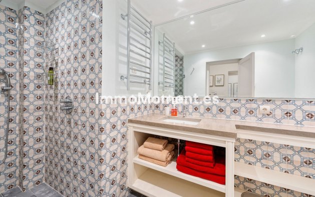 Reventa - Villa - Marbella - Nueva Andalucía