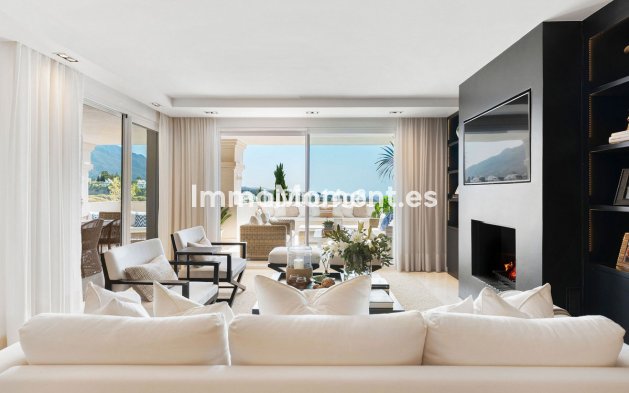 Resale - Apartment - Marbella - Nueva Andalucía