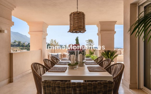 Resale - Apartment - Marbella - Nueva Andalucía