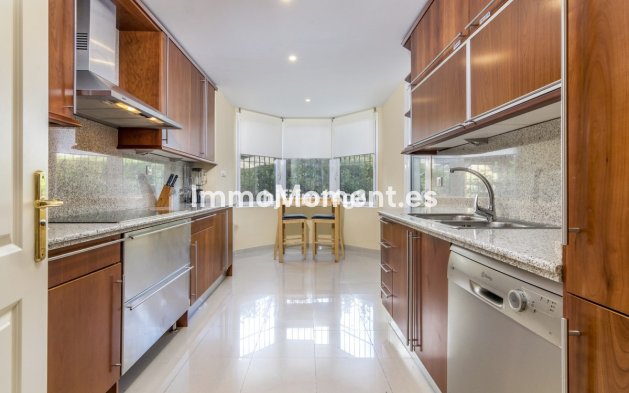 Revente - Appartement - Marbella - Nueva Andalucía