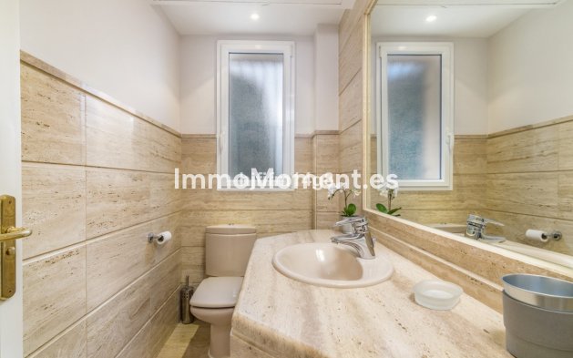 Revente - Appartement - Marbella - Nueva Andalucía