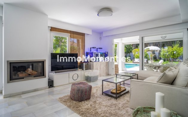 Resale - Villa - Marbella - Nueva Andalucía