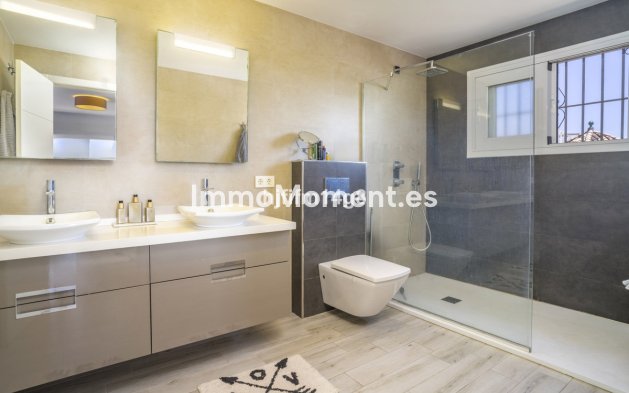 Resale - Villa - Marbella - Nueva Andalucía