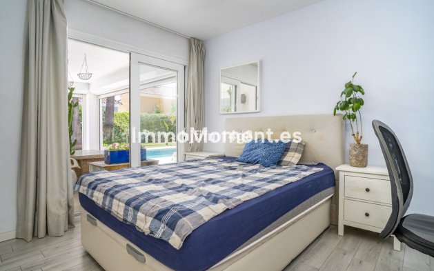 Resale - Villa - Marbella - Nueva Andalucía