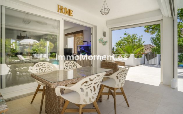 Resale - Villa - Marbella - Nueva Andalucía