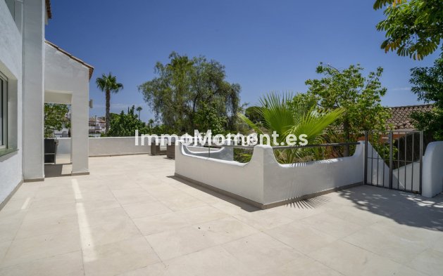 Resale - Villa - Marbella - Nueva Andalucía