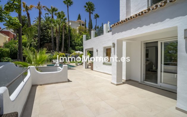 Resale - Villa - Marbella - Nueva Andalucía
