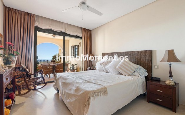 Resale - Apartment - Benahavís - Benahavís Centro