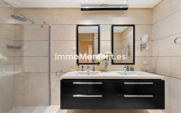 Resale - Apartment - Benahavís - Benahavís Centro