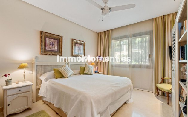 Resale - Apartment - Benahavís - Benahavís Centro