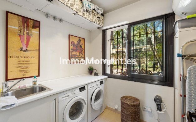 Resale - Apartment - Benahavís - Benahavís Centro