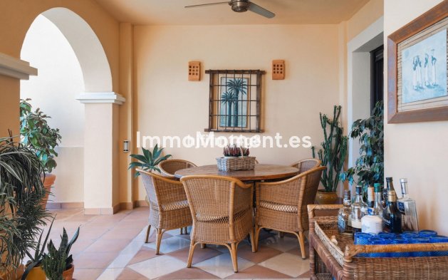 Resale - Apartment - Benahavís - Benahavís Centro