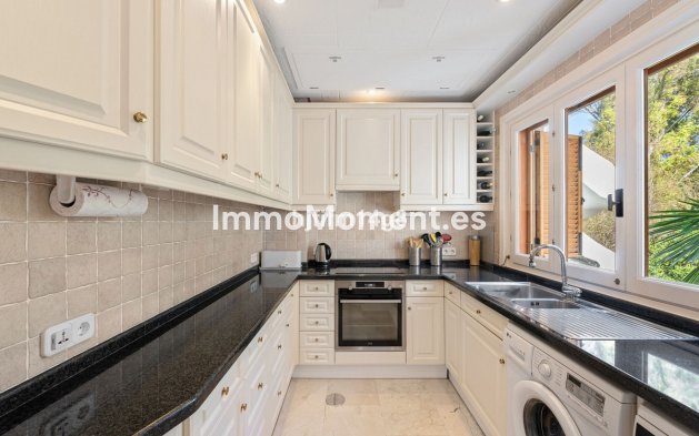 Wiederverkauf - Wohnung - Marbella - Nueva Andalucía