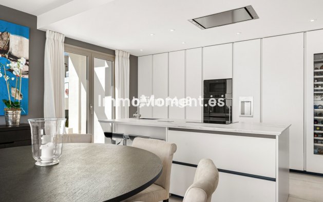 Revente - Appartement - Marbella - Nueva Andalucía