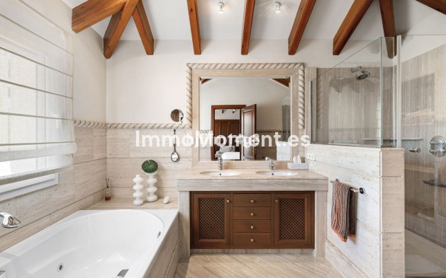 Wiederverkauf - Wohnung - Marbella - Nueva Andalucía